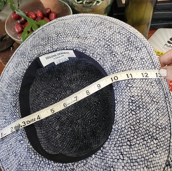Helene Berman London Hat - Picture 6 of 8